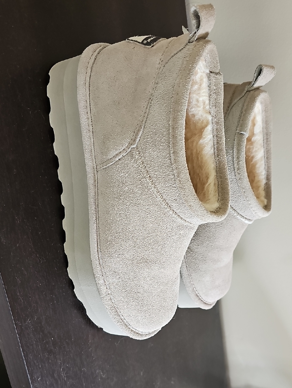 Bear Paw Retro Shorty Platform Size 8